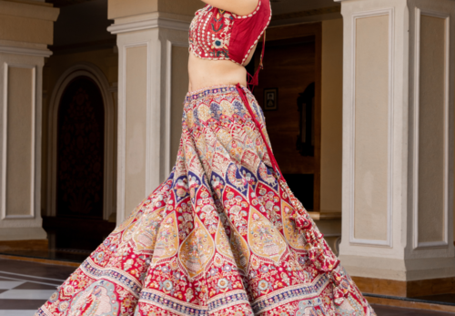 The Timeless Elegance of Kanchipuram Sarees: A Tradition Woven in Silk